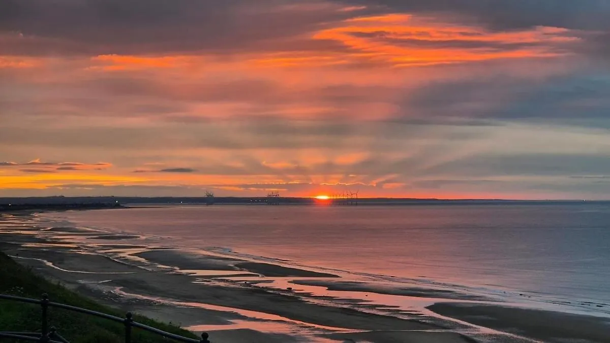 Apartment Sea Forever Oceanfront Home Perfectly Saltburn